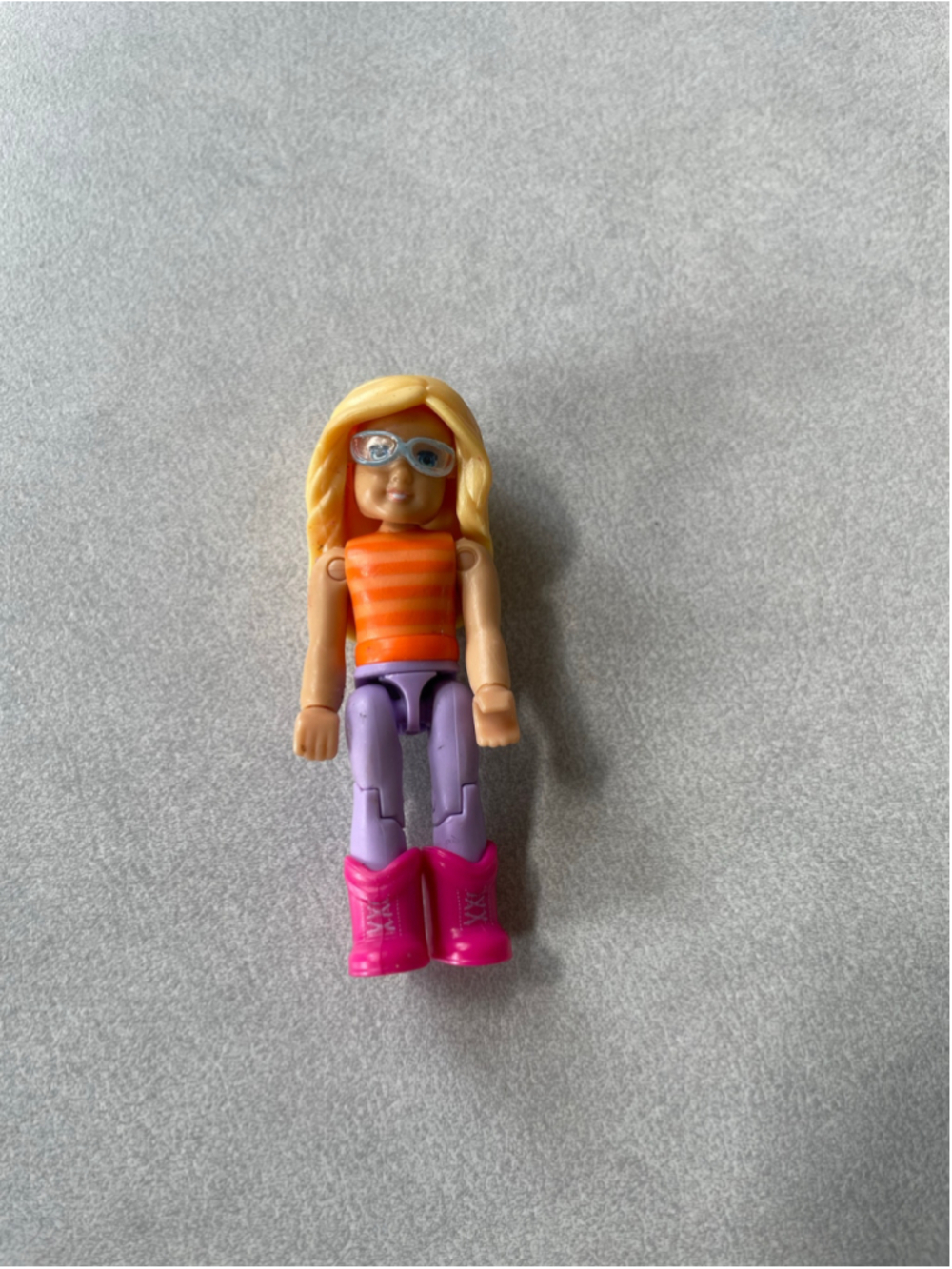 Mega Construx American Girl Series 1 Sunny Stripes mini figure